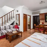 Mandraki Paradise Apartamento Meyísti